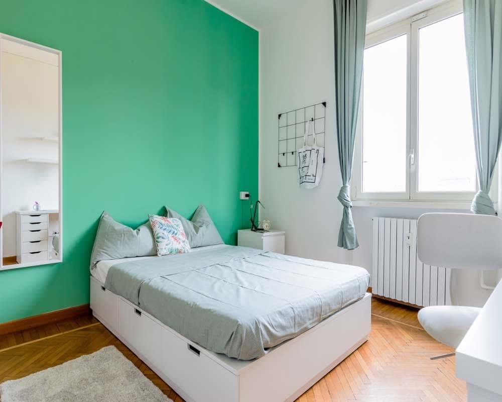 negozio in affitto a Milano in zona Montalbino