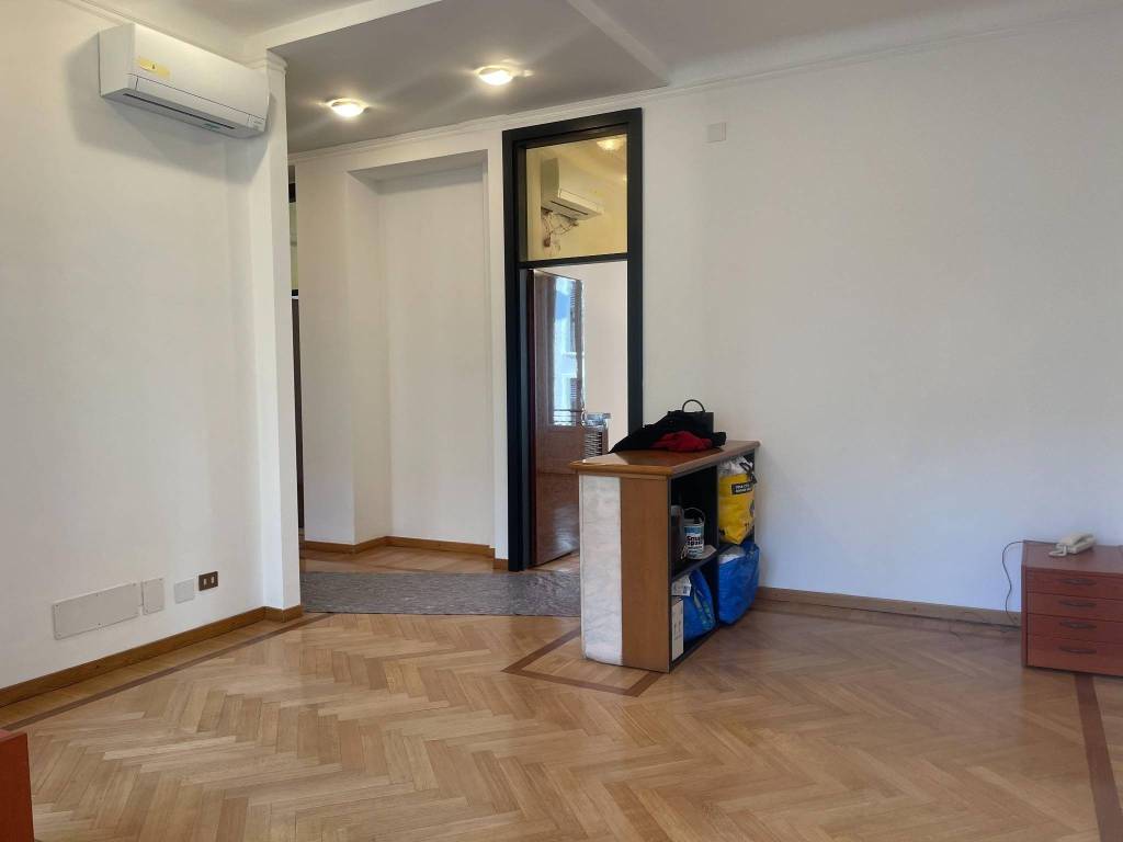 ufficio in affitto a Milano in zona Guastalla