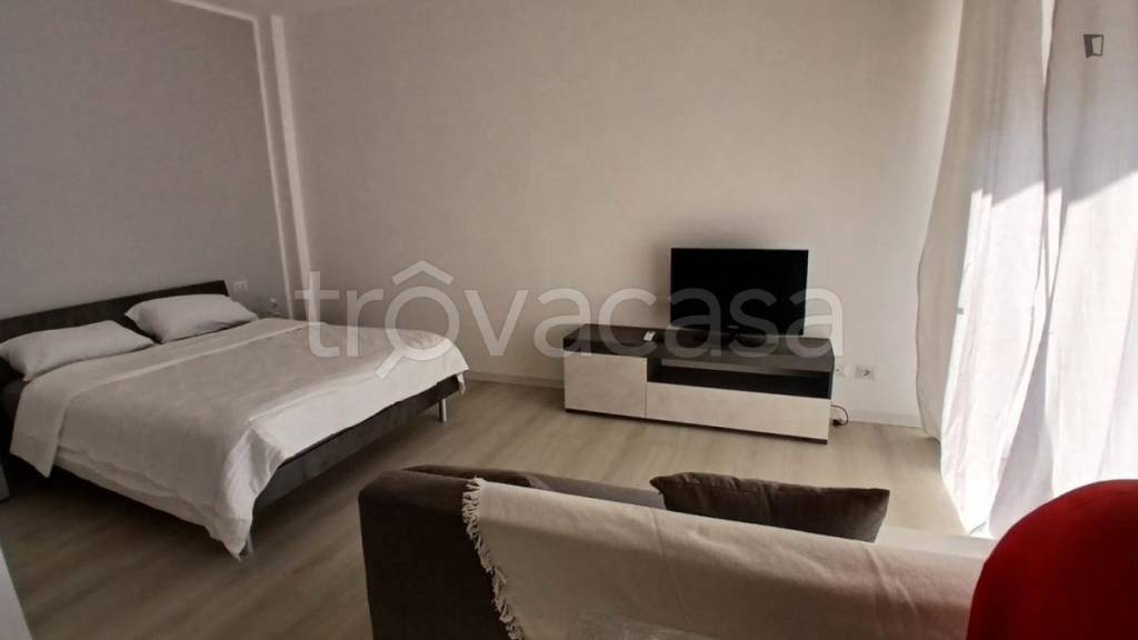 appartamento in affitto a Milano in zona Famagosta