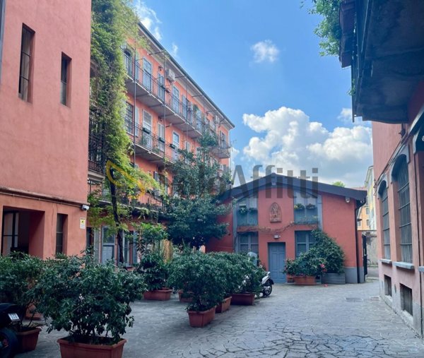 appartamento in affitto a Milano in zona Porta Genova