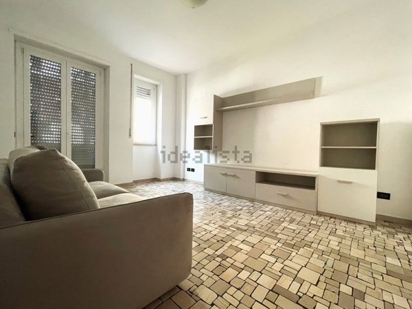 appartamento in affitto a Milano in zona Lorenteggio