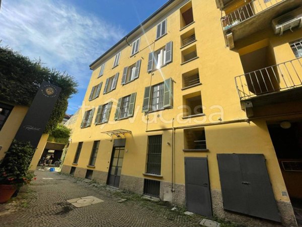 negozio in affitto a Milano in zona Porta Genova
