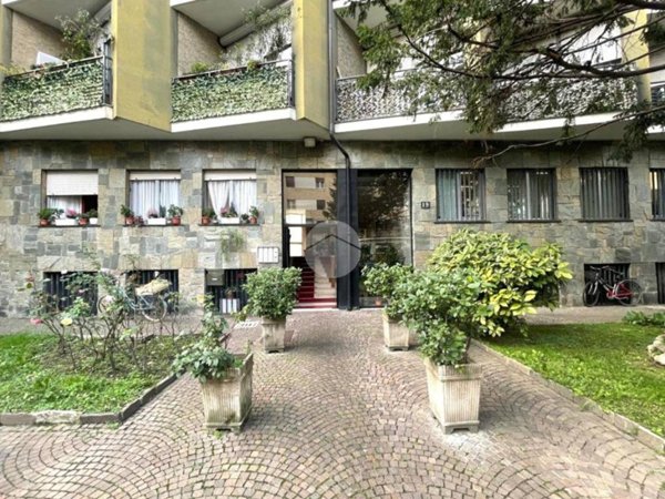 appartamento in affitto a Milano in zona Lorenteggio