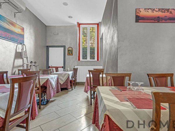 negozio in affitto a Milano in zona Barona