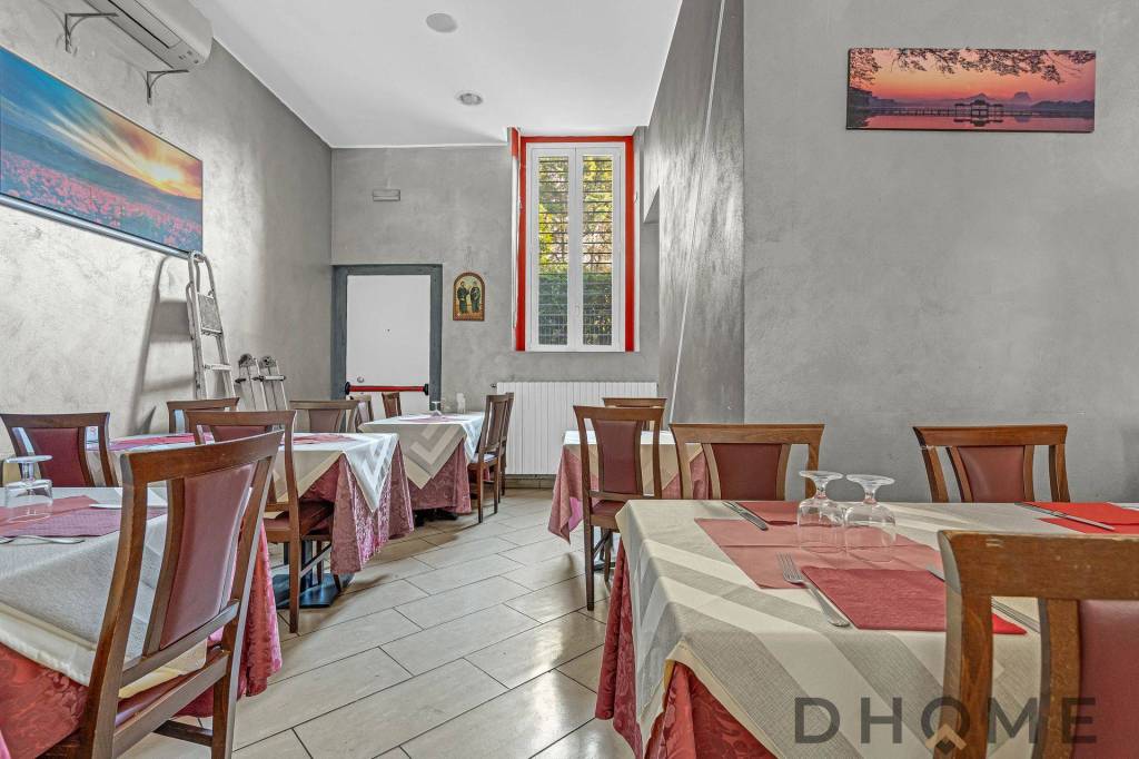 negozio in affitto a Milano in zona Famagosta