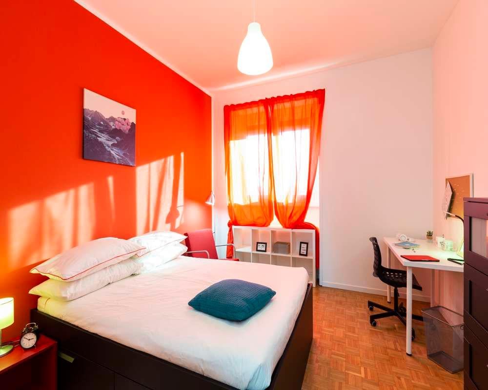 negozio in affitto a Milano in zona Morivione