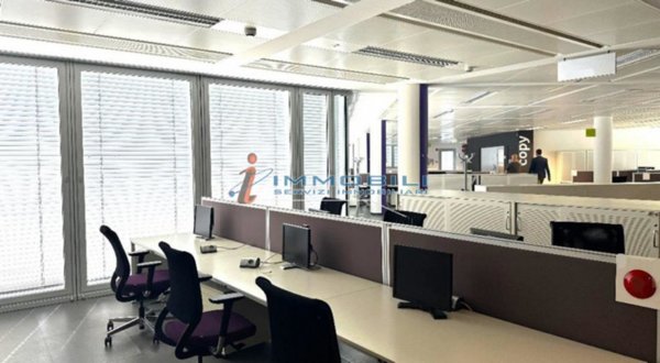 ufficio in affitto a Milano in zona Barona