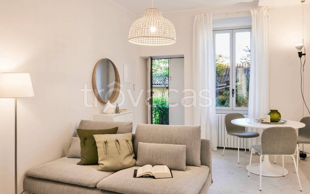 appartamento in affitto a Milano in zona Segnano