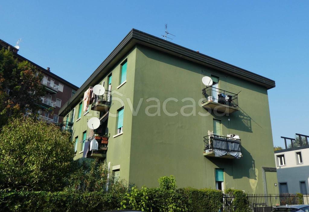 appartamento in affitto a Milano in zona Baggio