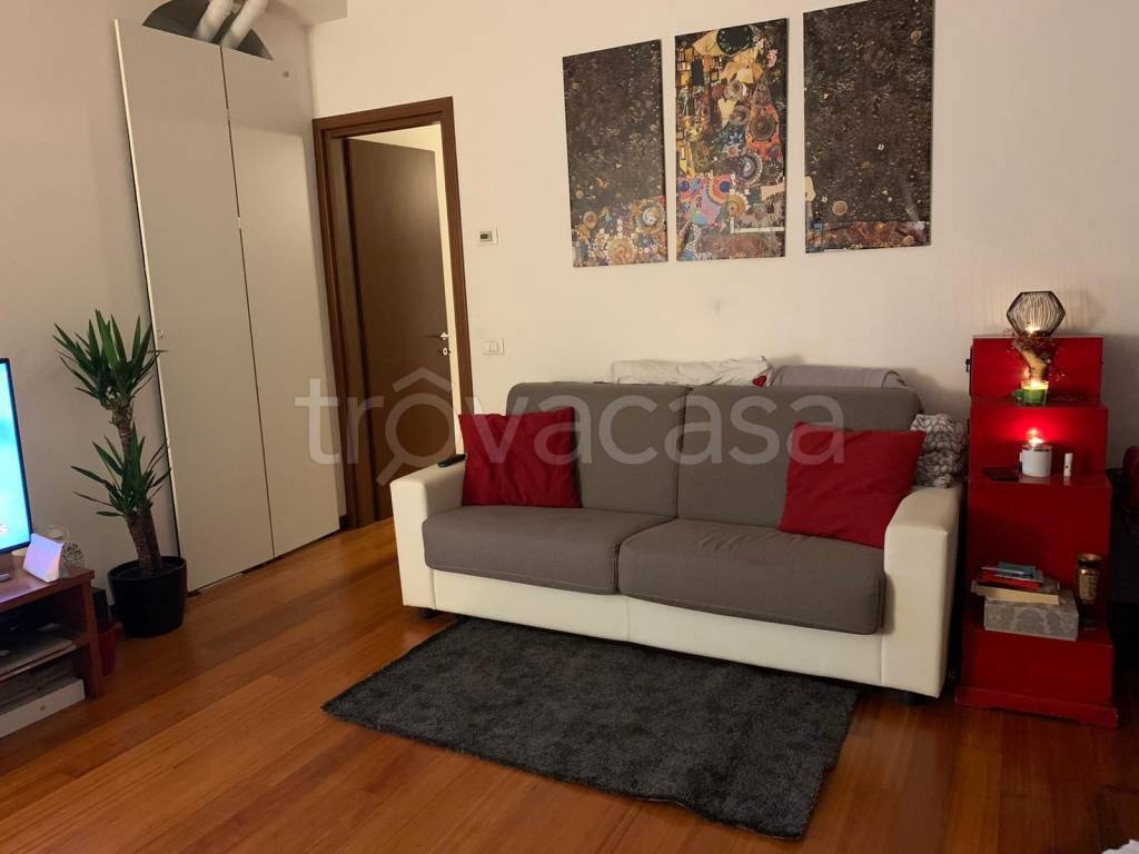 appartamento in affitto a Milano in zona Gorla