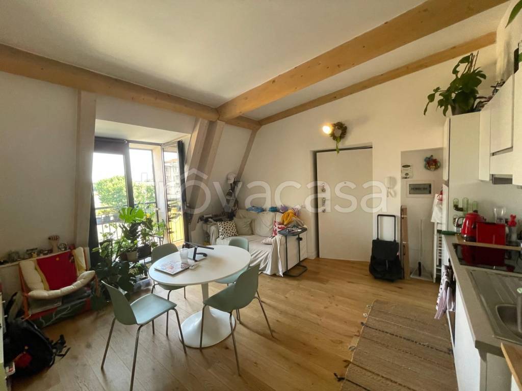 appartamento in affitto a Milano in zona Isola