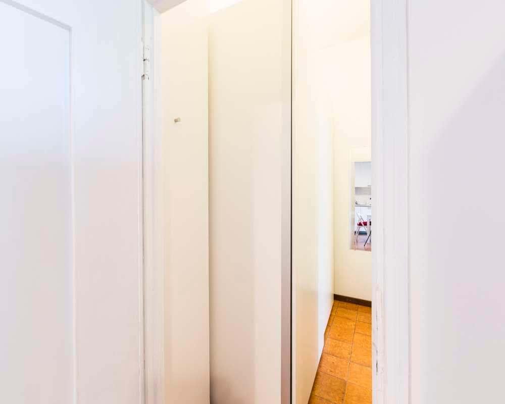 negozio in affitto a Milano in zona Lorenteggio