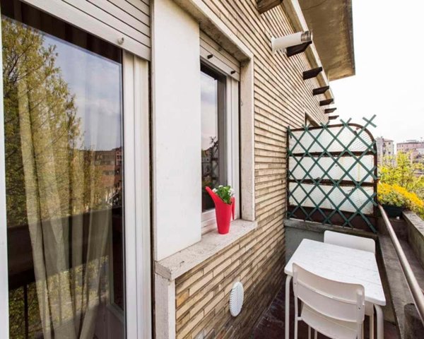 negozio in affitto a Milano in zona Lorenteggio