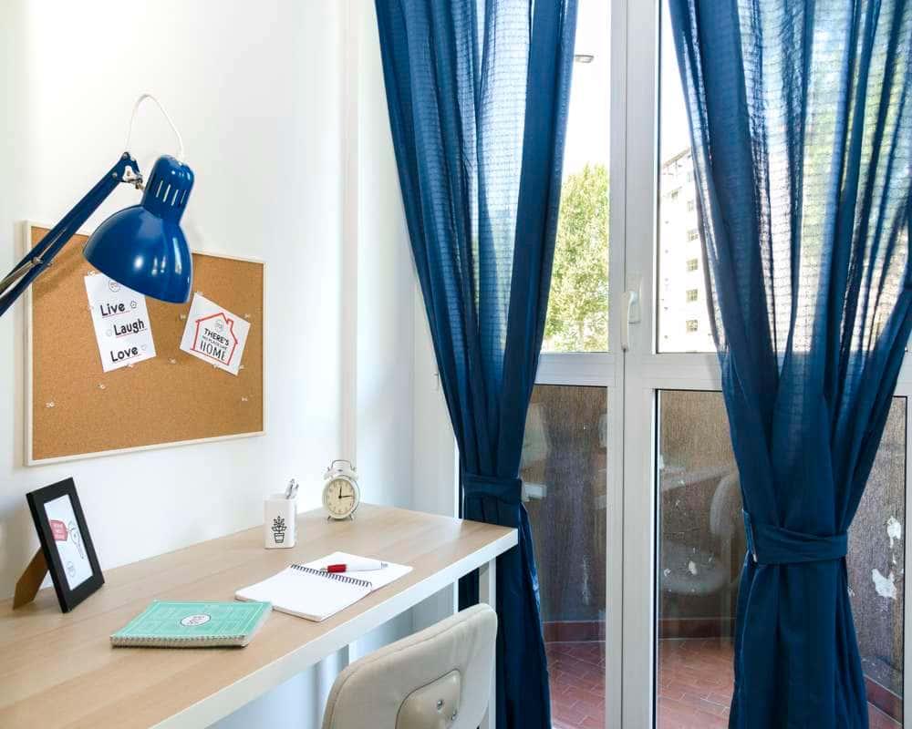 negozio in affitto a Milano in zona Morivione