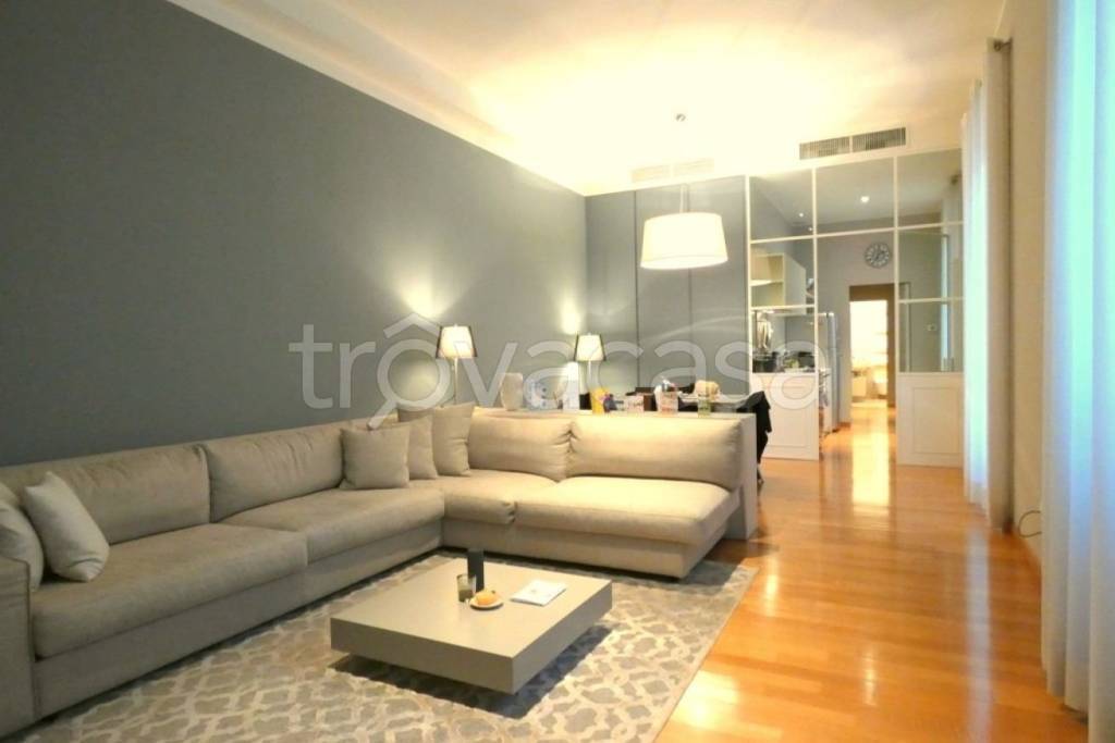 appartamento in affitto a Milano in zona Cadorna