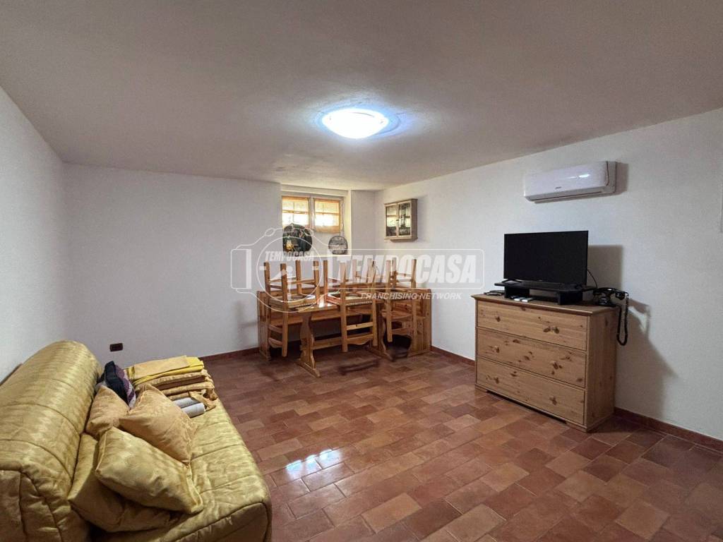 negozio in affitto a Milano in zona Affori