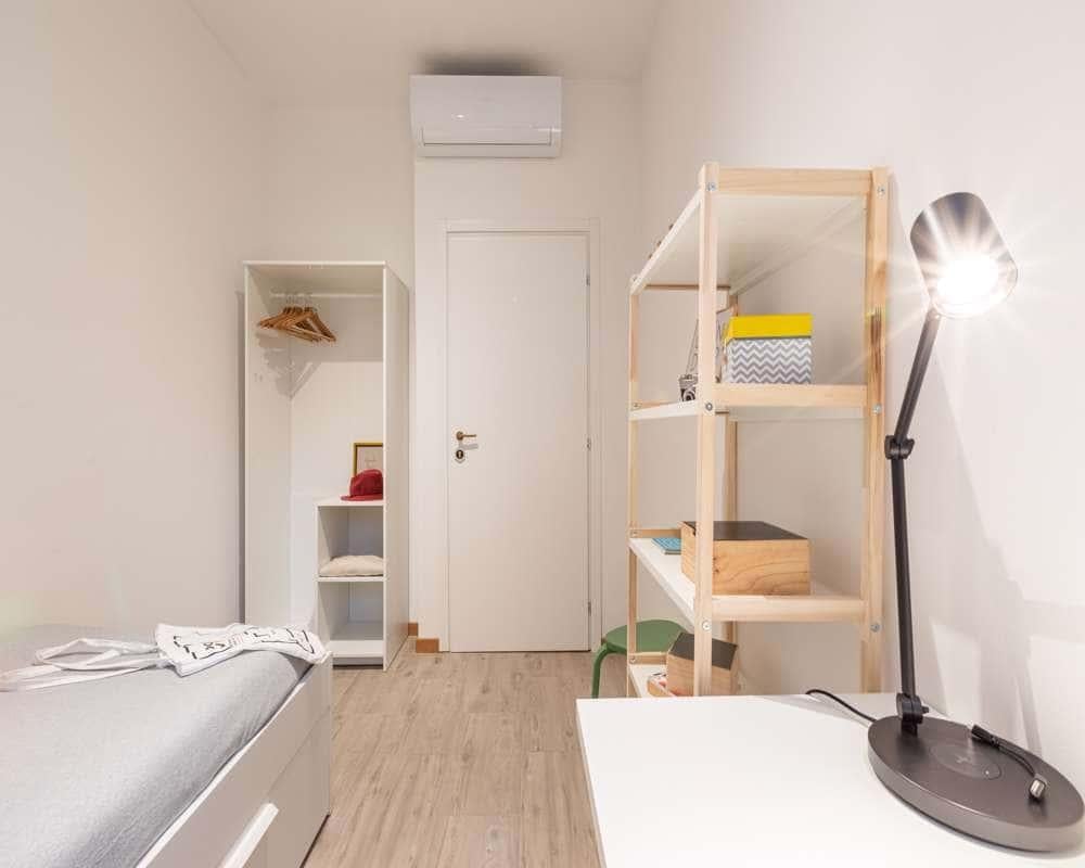 negozio in affitto a Milano in zona Porta Ticinese