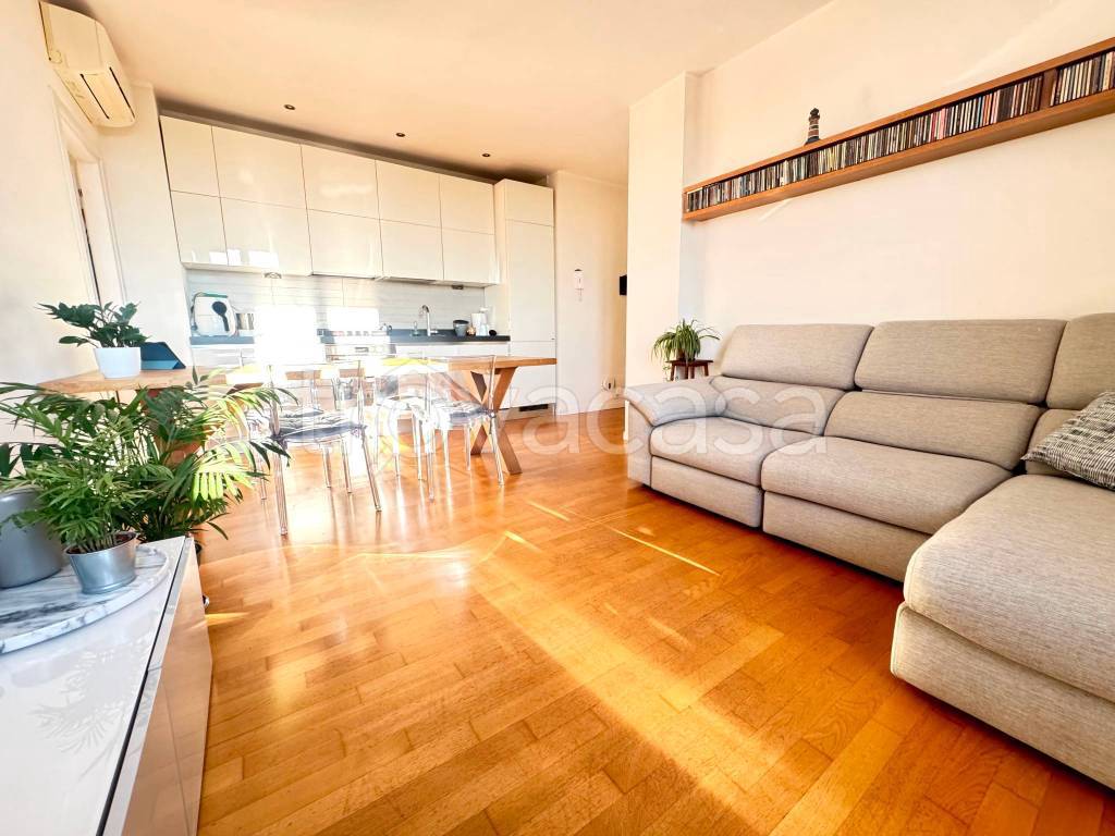 appartamento in affitto a Milano in zona Isola