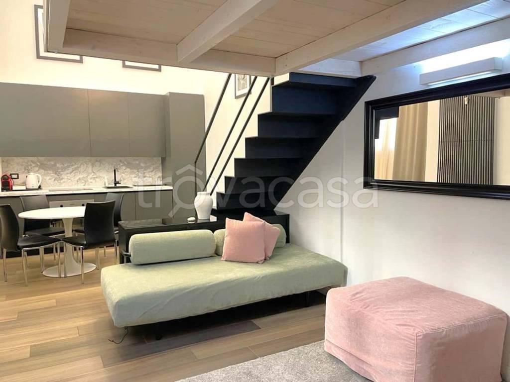 appartamento in affitto a Milano in zona Centro Direzionale