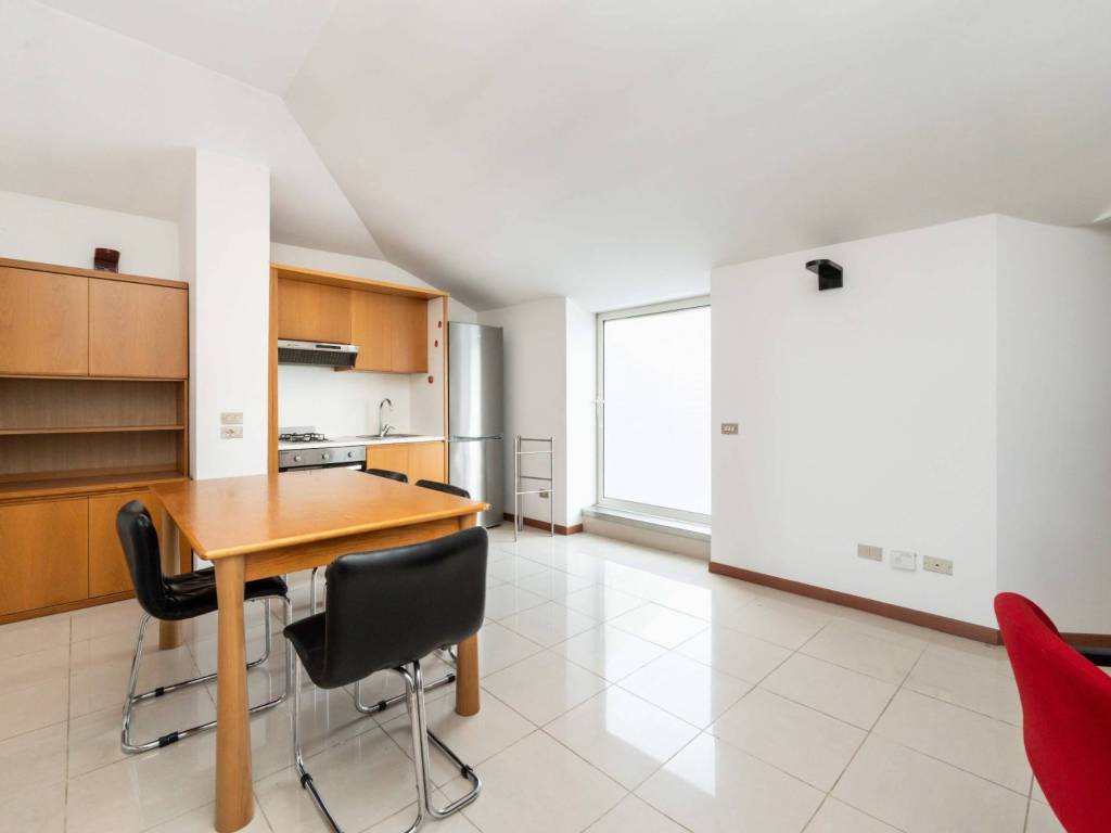 appartamento in affitto a Milano in zona Famagosta