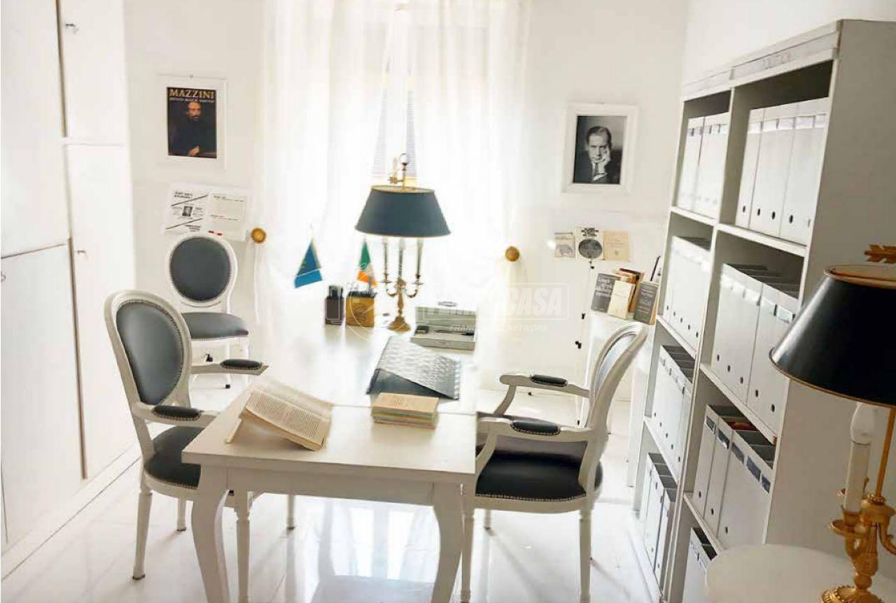 negozio in affitto a Milano in zona Piazzale Lodi