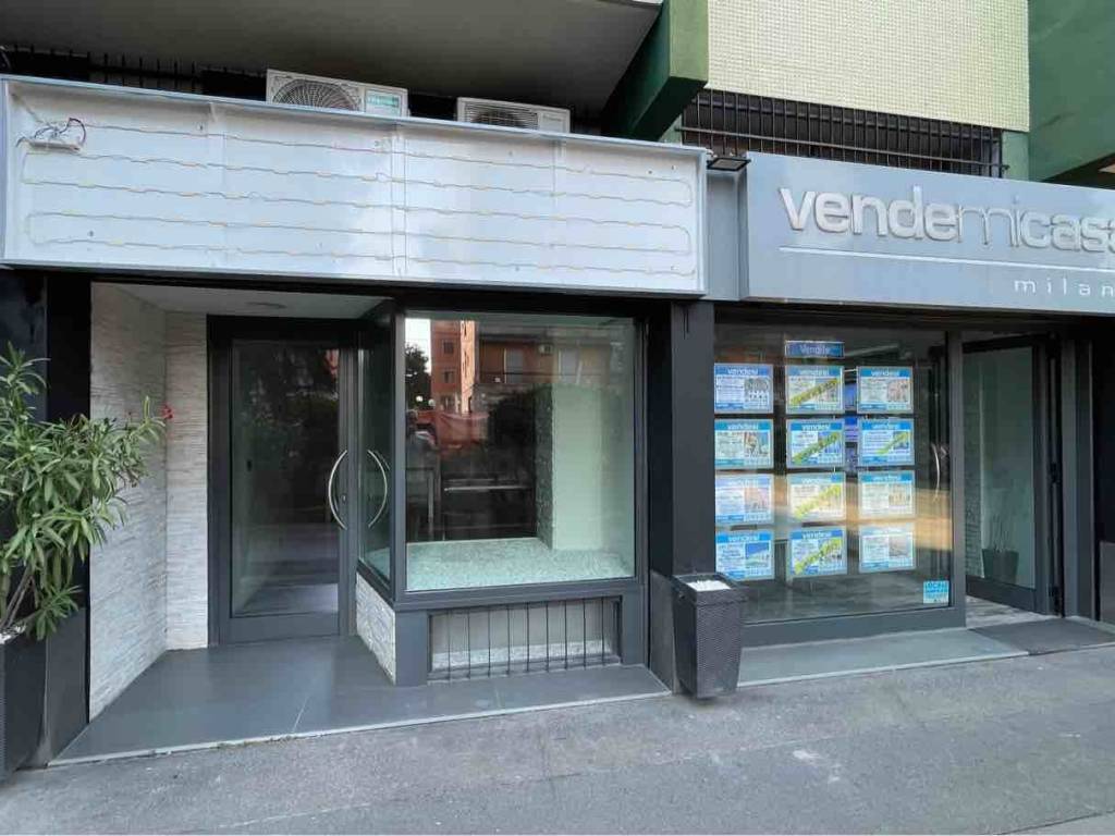 negozio in affitto a Milano in zona Vigentino