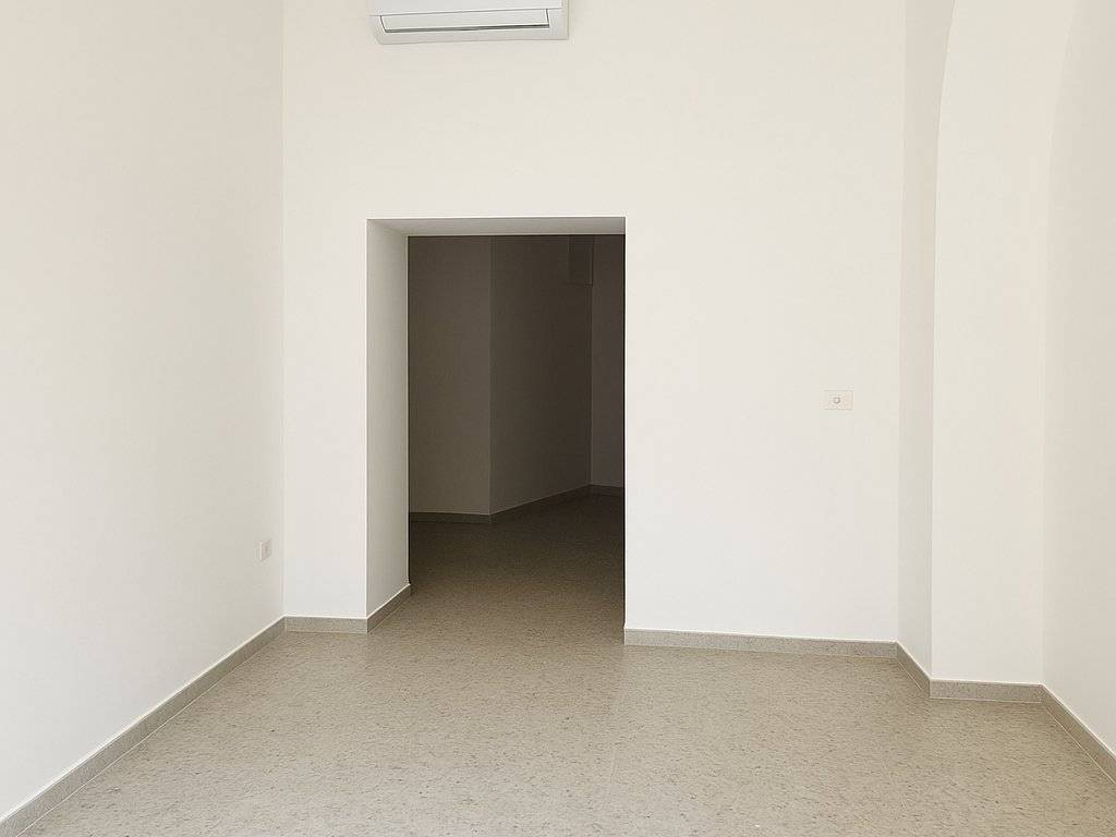 negozio in affitto a Milano in zona Guastalla