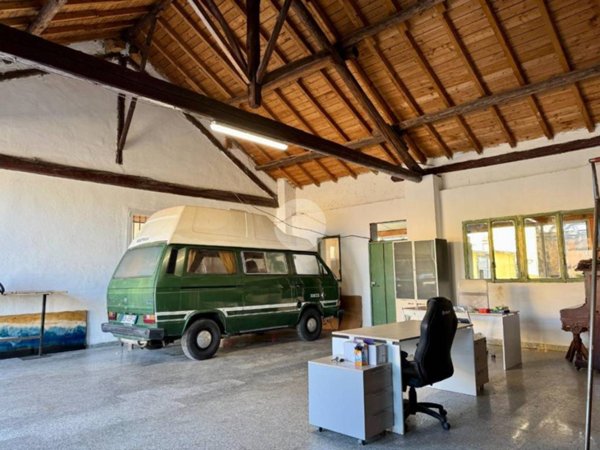 locale commerciale in affitto a Milano in zona Barona