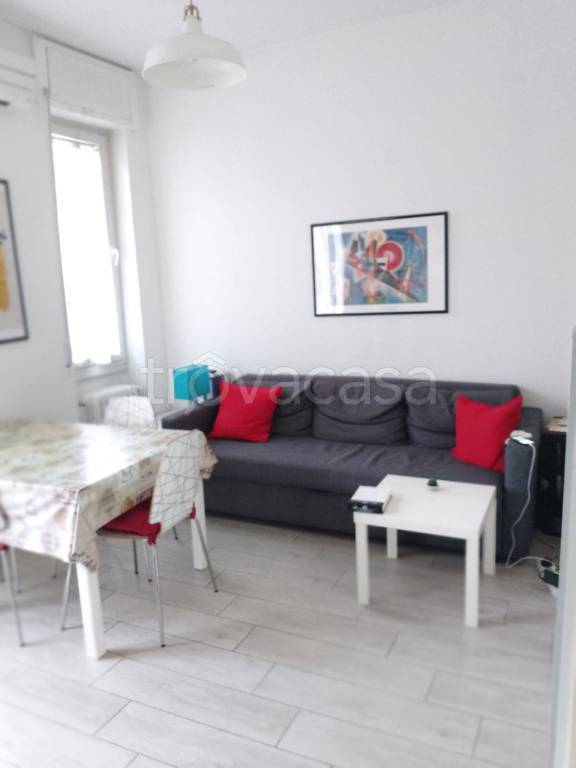 appartamento in affitto a Milano in zona Famagosta