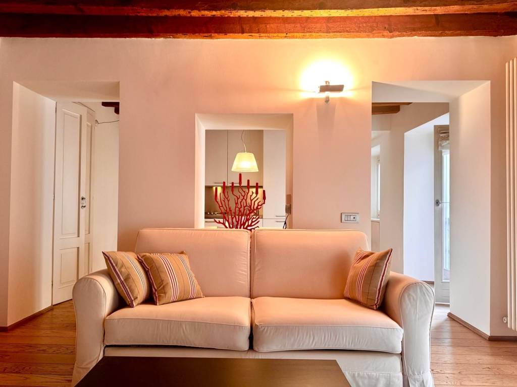 appartamento in affitto a Milano in zona Guastalla