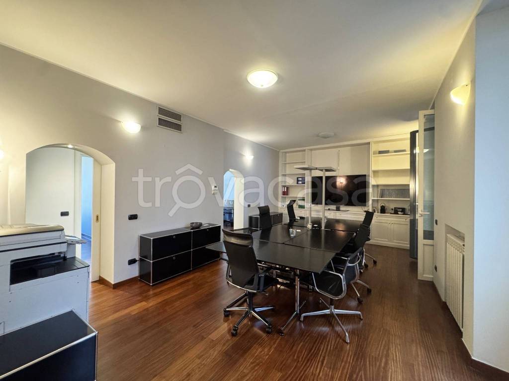 ufficio in affitto a Milano