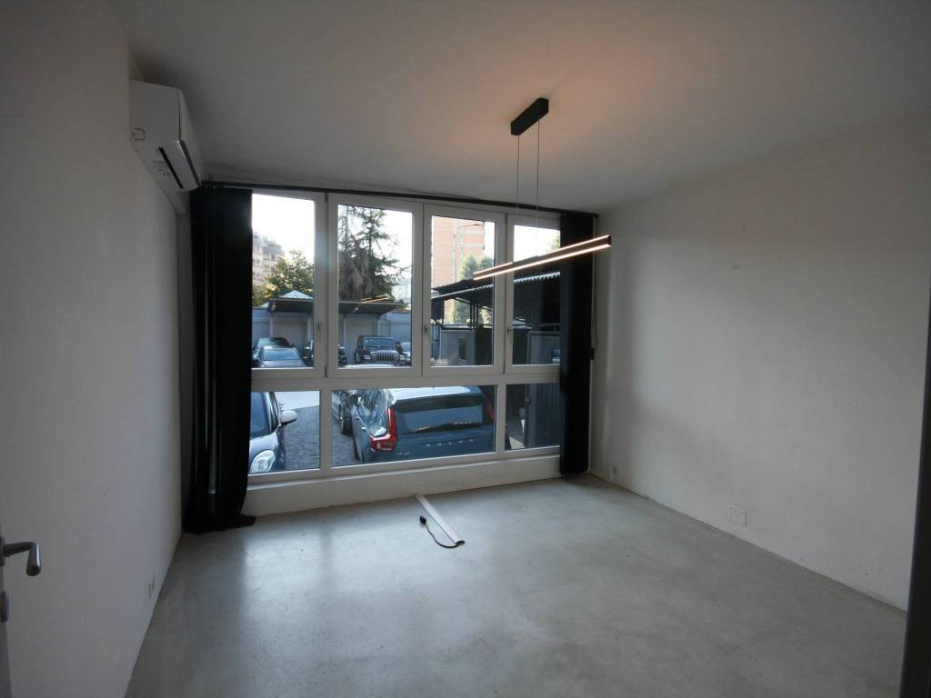 ufficio in affitto a Milano in zona Rogoredo