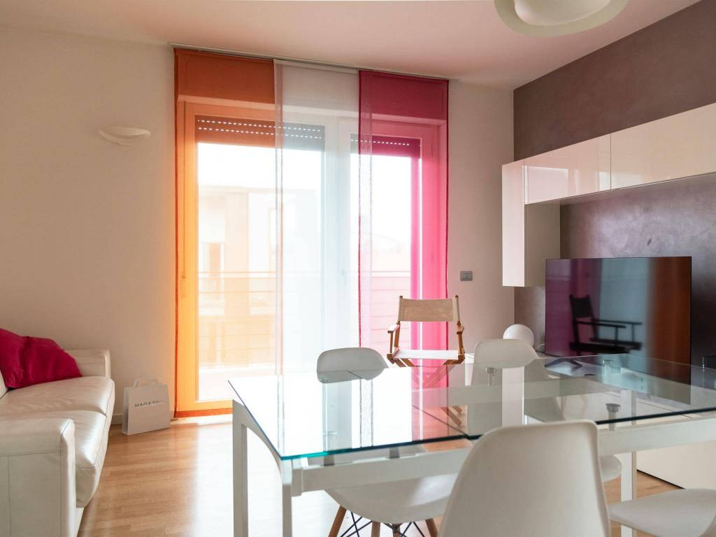 appartamento in affitto a Milano in zona Famagosta