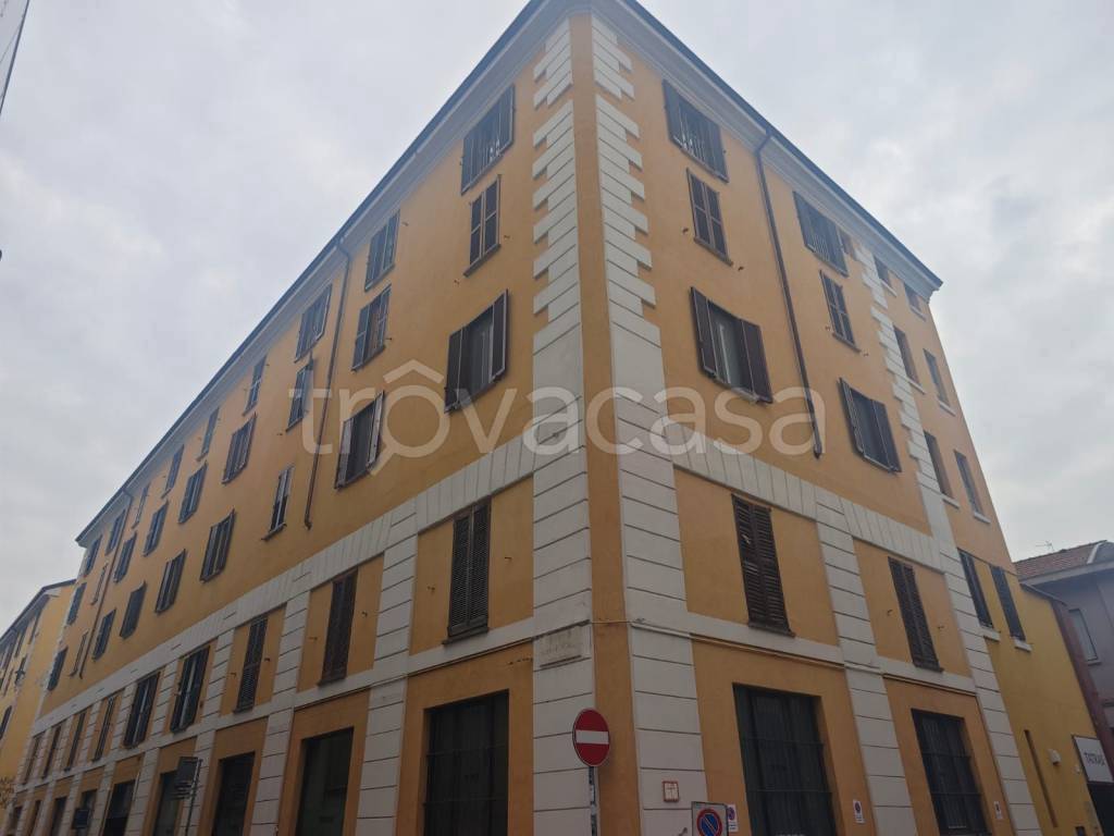 appartamento in affitto a Milano in zona Porta Genova