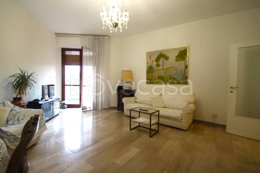 appartamento in affitto a Milano in zona Lorenteggio