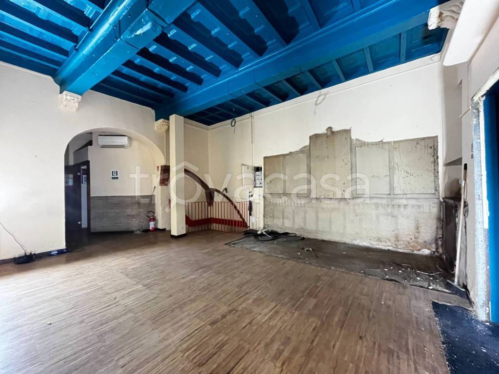 negozio in affitto a Milano