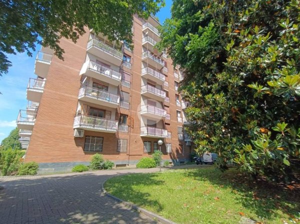 appartamento in affitto a Milano in zona Famagosta