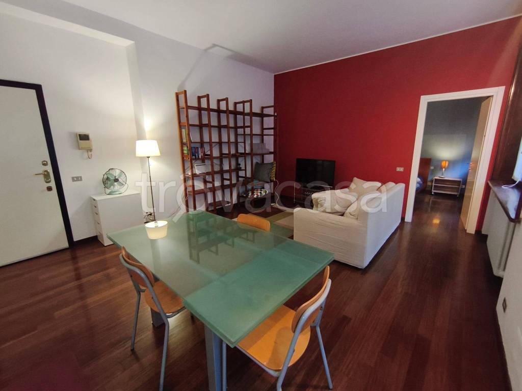 appartamento in affitto a Milano in zona Centro Direzionale
