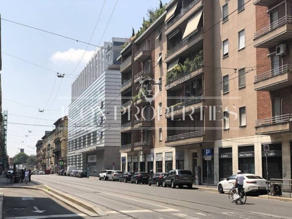 negozio in affitto a Milano in zona Isola