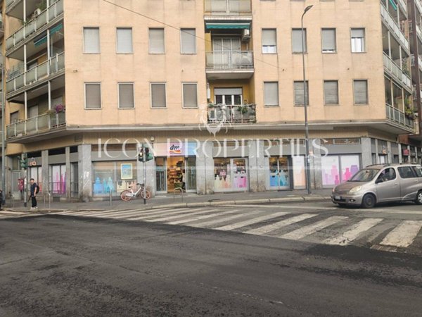 negozio in affitto a Milano