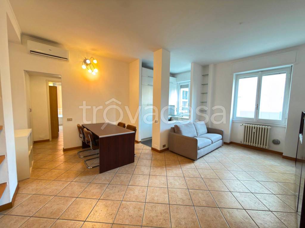 appartamento in affitto a Milano in zona Piazzale Lodi