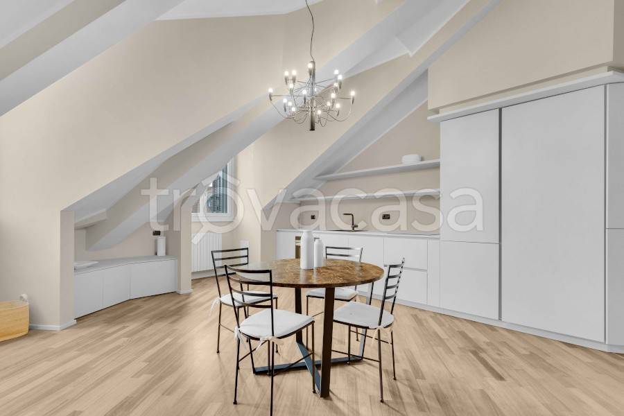 appartamento in affitto a Milano in zona Cadorna