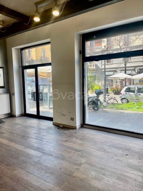 negozio in affitto a Milano in zona Isola
