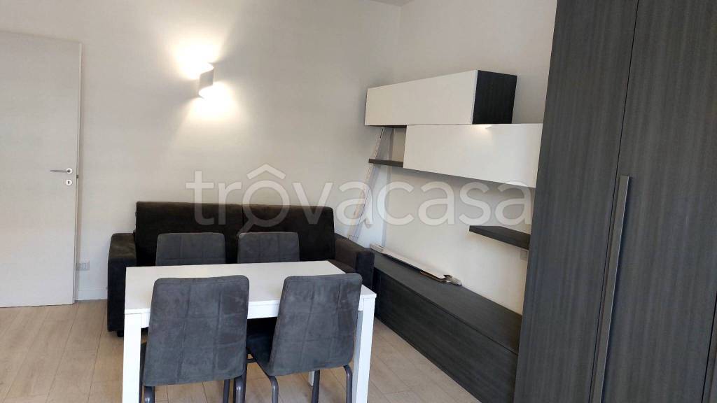 appartamento in affitto a Milano in zona Corvetto