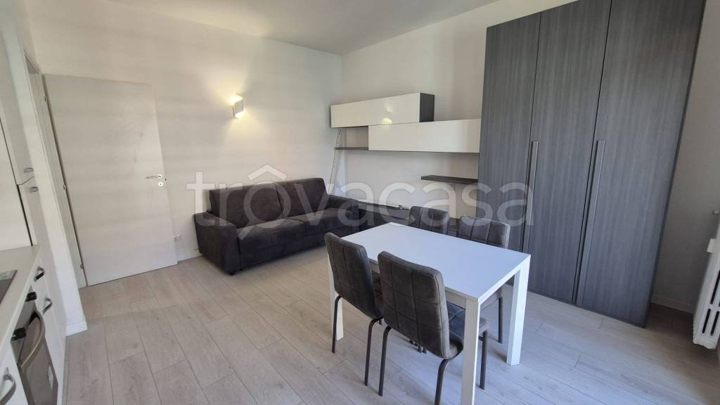 appartamento in affitto a Milano in zona Corvetto