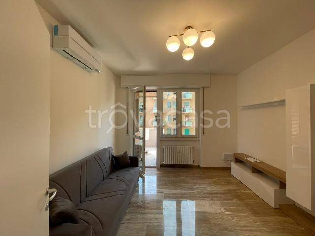 appartamento in affitto a Milano in zona Forze Armate