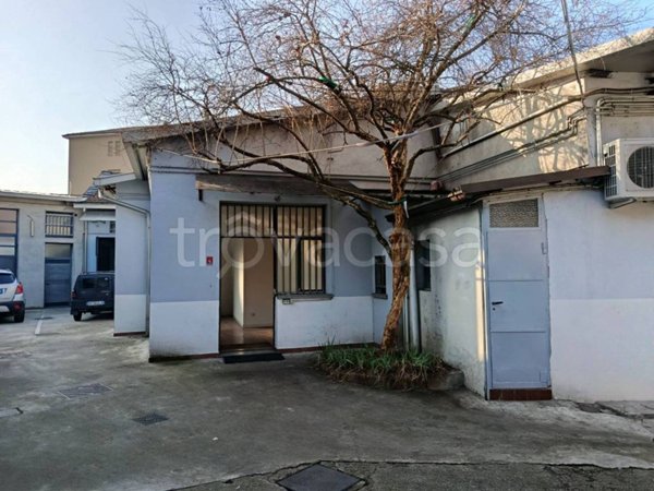 ufficio in affitto a Milano in zona Segnano