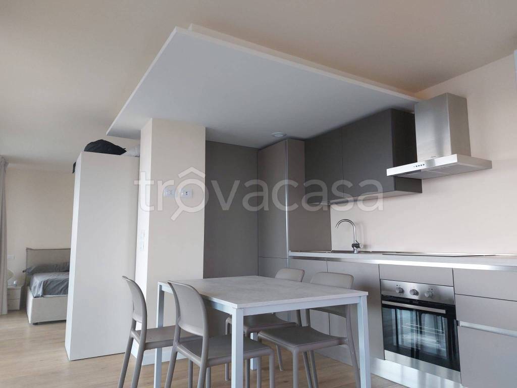 appartamento in affitto a Milano in zona Forze Armate