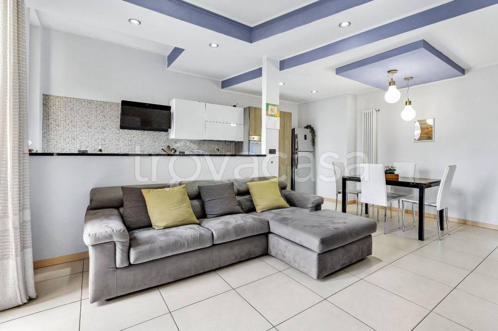 appartamento in affitto a Milano in zona Corvetto