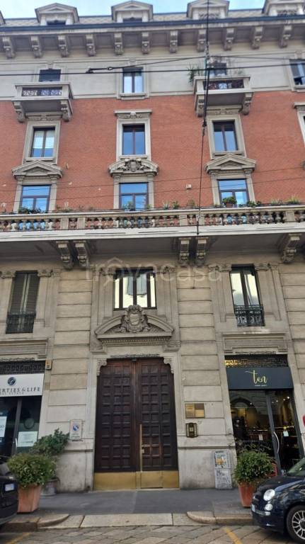 negozio in affitto a Milano in zona Solari